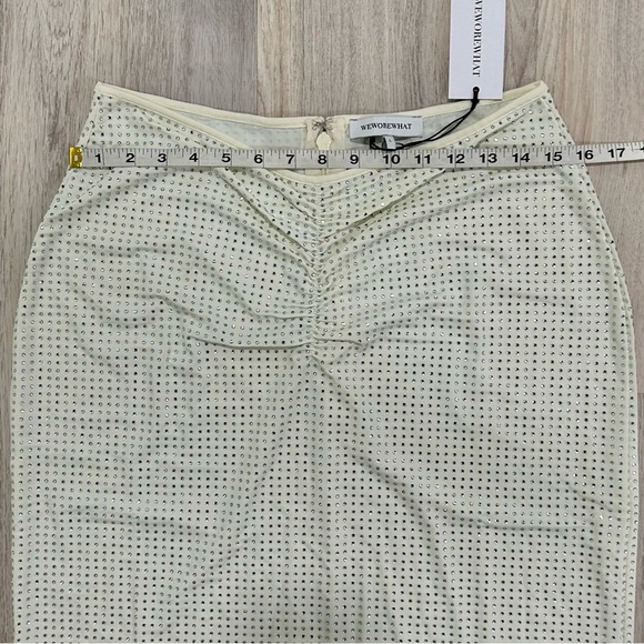 NWT WeWoreWhat Ivory Crystal Midi Skirt All-Over Rhinestone Nylon Stretch Size L - Picture 3 of 11
